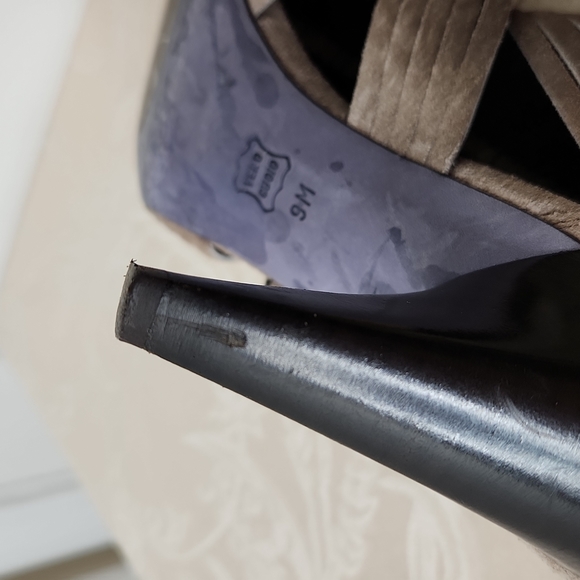 Donald J. Pliner Thora taupe strappy heels brown/gray leather 3" heel size 9 - Picture 9 of 10